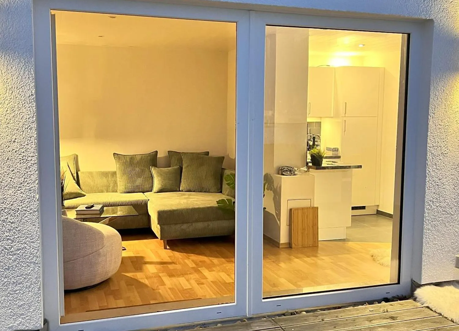 Penthouse Wolkenplatz 55 Qm -- Grosse Dachterrasse, Kostenfrei Garage Und Wlan, Ebk, Smart Tv, Haltestelle Stadtbahn 100 Meter -- Perfekt Fuer Geschaeftsreisende Und Familien Hannover Daire